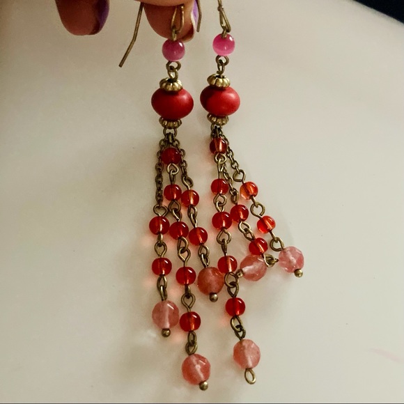 Cute pink dangly ethnic earrings - Picture 2 of 3